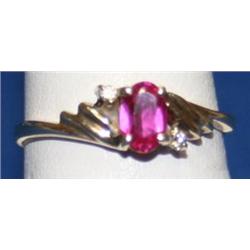 10K Gold Ring w/ Ruby & Diamond