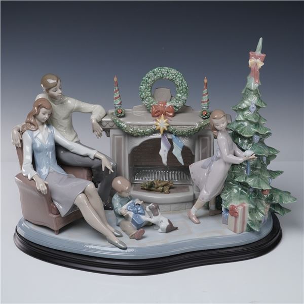 Lladro Porcelain Figurine, A Family Christmas 1008260