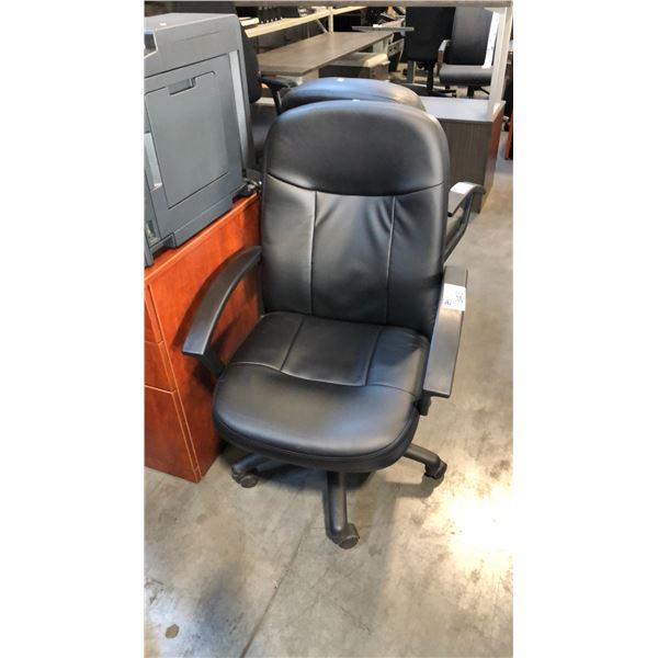 BLACK LOOP ARM HI-BACK EXEC. CHAIR
