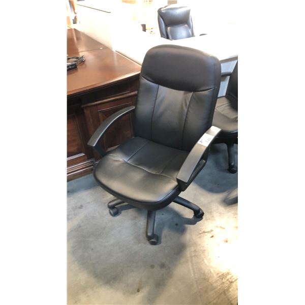 BLACK LOOP ARM HI-BACK EXEC. CHAIR