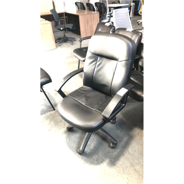 BLACK LOOP ARM HI-BACK EXEC. CHAIR