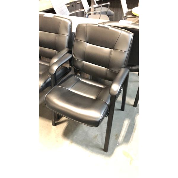 BLACK CLIENT CHAIR