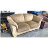 Image 1 : BROWN FABRIC LOVE SEAT D40" X W77" X H35"