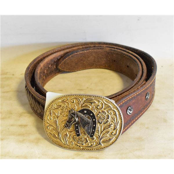 VINTAGE WESTERN THEMED LEATHER BELT AND BUCKLE