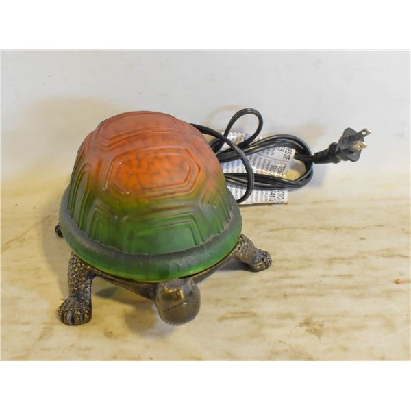 VINTAGE AMBER GLASS TURTLE LAMP
