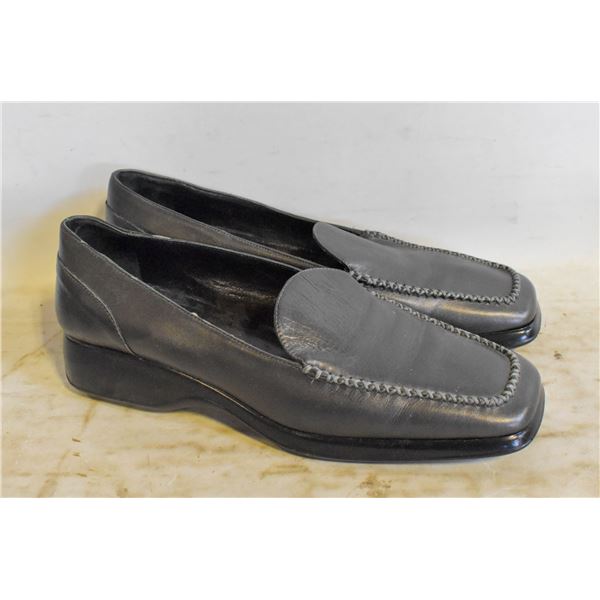 PAIR OF LADIES AMALFI SPORT BY