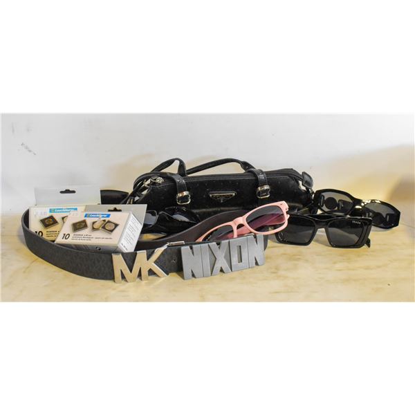 FLAT WITH FIVE REPLICA SUNGLASSES PRADA