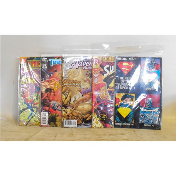 LOT OF 5 DC COMICS INCL REIGN OF