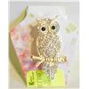 Image 1 : OWL ON A PERCH BROOCH FILLED WITH CLEAR