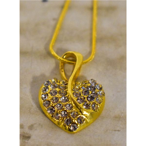 PEACH HEART NECKLACE 3D HEART