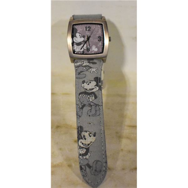 MICKEY MOUSE WATCH DISNEY PARKS LTD