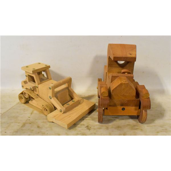 ESTATE WOOD MODEL T & WOOD BACKHOE