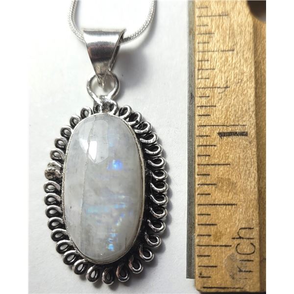 15)  NATURAL OVAL MOONSTONE PENDANT
