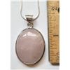 Image 1 : 20)  NATURAL ROSE QUARTZ PENDANT ON