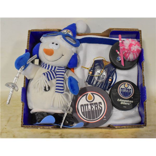 ESTATE OILERS SCARF & OILERS COLLECTIBLES-ESTATE