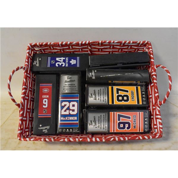 NHL SUPERSTAR COLLECTIBLE STICKS TOGETHER-ESTATE