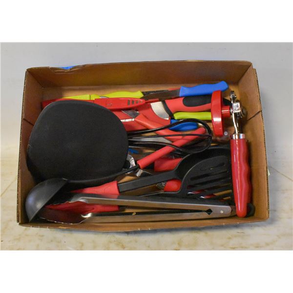 KNIVES AND COOKWARE SET