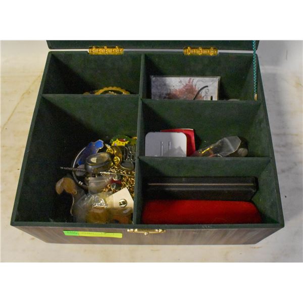 JEWELRY BOX WITH RANDOM JEWELRY