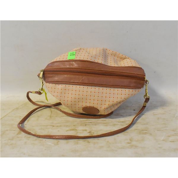 VINTAGE CROSS BODY BUCKET STYLE PURSE