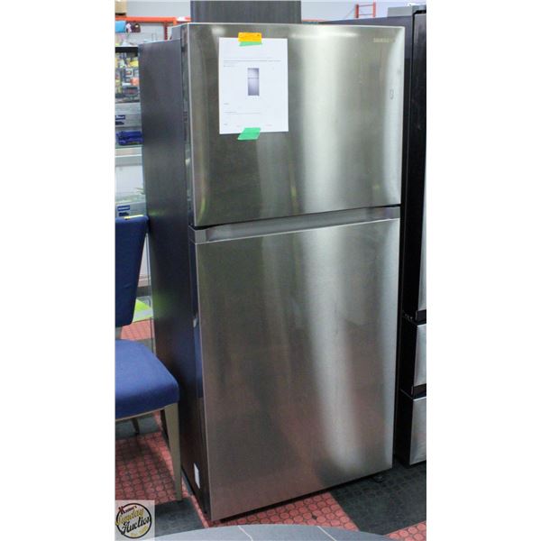 SCRATCH & DENT: SAMSUNG TOP FREEZER FRIDGE 17.6CU