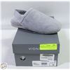 Image 1 : FREIGHT CLAIM: VIONIC ALEAH VAPOR TERRY SIZE 8