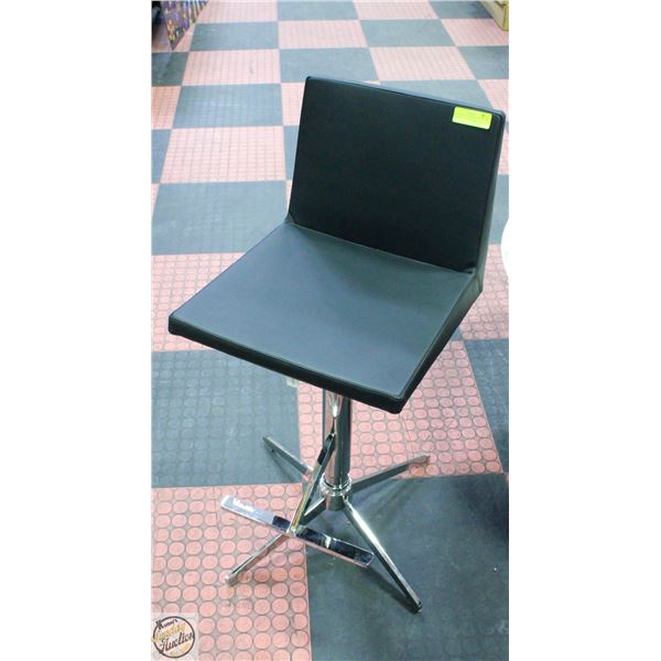 SHOWHOME FLORO MODEL BELLINI MODERN LIVING ETHAN