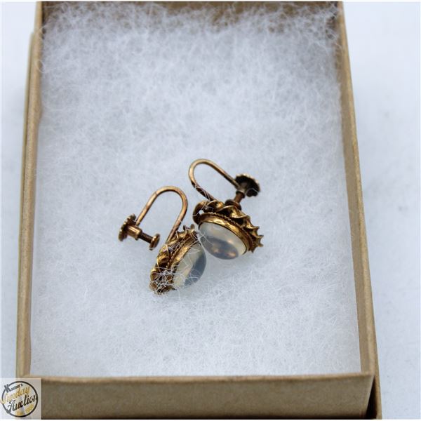9CT STAMPED GOLD VINTAGE SCREW BACK EARRINGS
