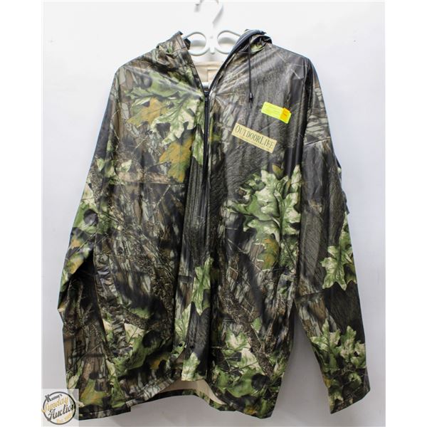 OUTDOOR LIFE WATERPROOF VINYL SIZE L ZIP UP COAT