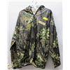 Image 1 : OUTDOOR LIFE WATERPROOF VINYL SIZE L ZIP UP COAT