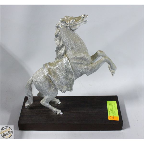 ESTATE CUSTOM MADE SOLID METAL REARING HORSE ON A