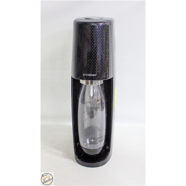 BLACK SODA-STREAM UNIT & MIXING BEVERAGE BOTTLE