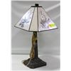 Image 1 : STAINED GLASS STYLE SHADE TABLE LAMP