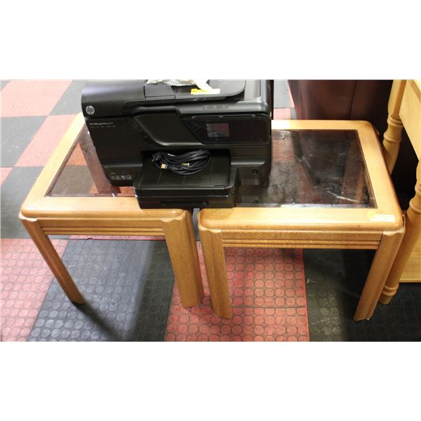 SET OF 2 WOODEN END TABLES WITH SMOKED GLASS