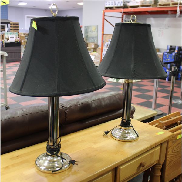 PAIR OF LAMPS