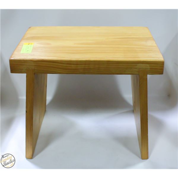 ESTATE SOLID WOOD STOOL