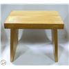 Image 1 : ESTATE SOLID WOOD STOOL
