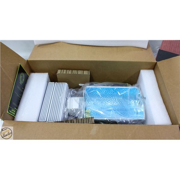 CMH GROW LIGHT WITH 2 BULBS