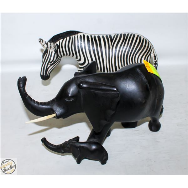 ELEPHANT WOODEN CARVING WITH BABY ATTACHED