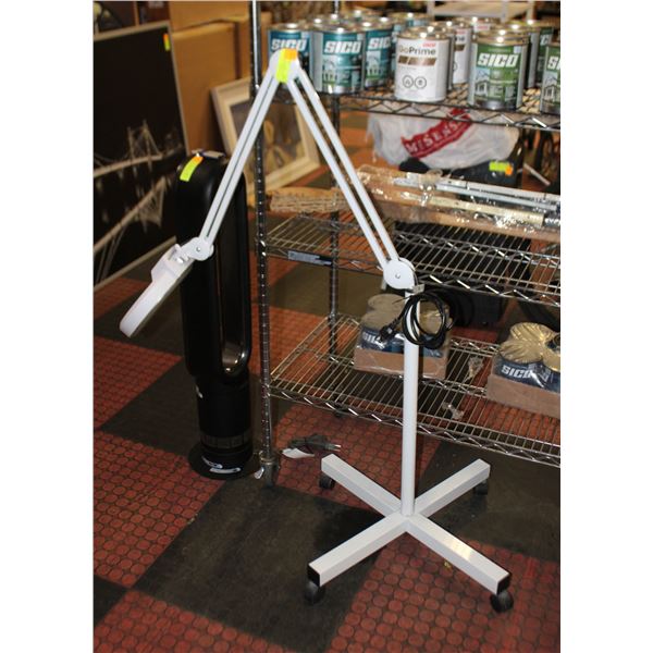 MAGNIFIER FLOOR MODEL ON CASTORS LIGHTED 9"