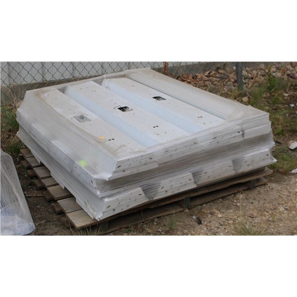 PALLET OF LONG LIGHT PANELS - ALL NEED HARD WIRING