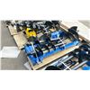 Image 2 : MIVA BLACK / BLUE 4 PCS INDUSTRIAL HYDRAULIC SKID STEER AUGER ATTACHMENT INCLUDING: AUGER WITH 3