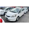 Image 1 : 2011 HONDA FIT, 4DRSW, WHITE, VIN JHMGE8H52BC802323,