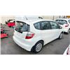 Image 3 : 2009 HONDA FIT, 4DRSW, WHITE, VIN JHMGE88569S811266,