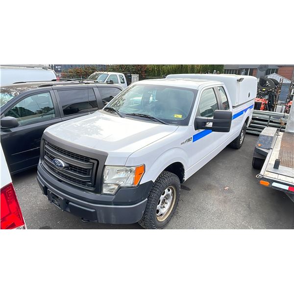 2014 FORD F150, 4DR CREW CAB, WHITE, VIN 1FTVX1EF1EKD87724,