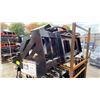 Image 2 : GIYI GY-HWG72 BLACK 72" INDUSTRIAL HYDRAULIC SKID STEER HOLLOW WOOD GRABBER ATTACHMENT