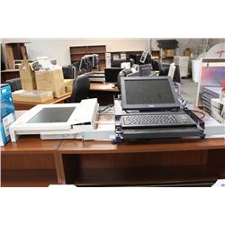 1 Dell And 1 Compact Rack Mount Lcd Monitor