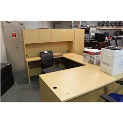 Maple U Shaped Executive Desk With Hutch