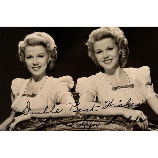 Lee and Lyn Wilde facsimile signed photo. 3x5 inches