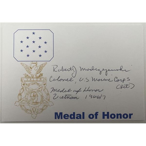 Vietnam MOH Marine Robert J.Modrzejewski signed card