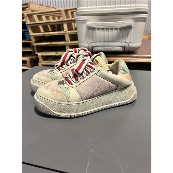Gucci Runners - Size 35